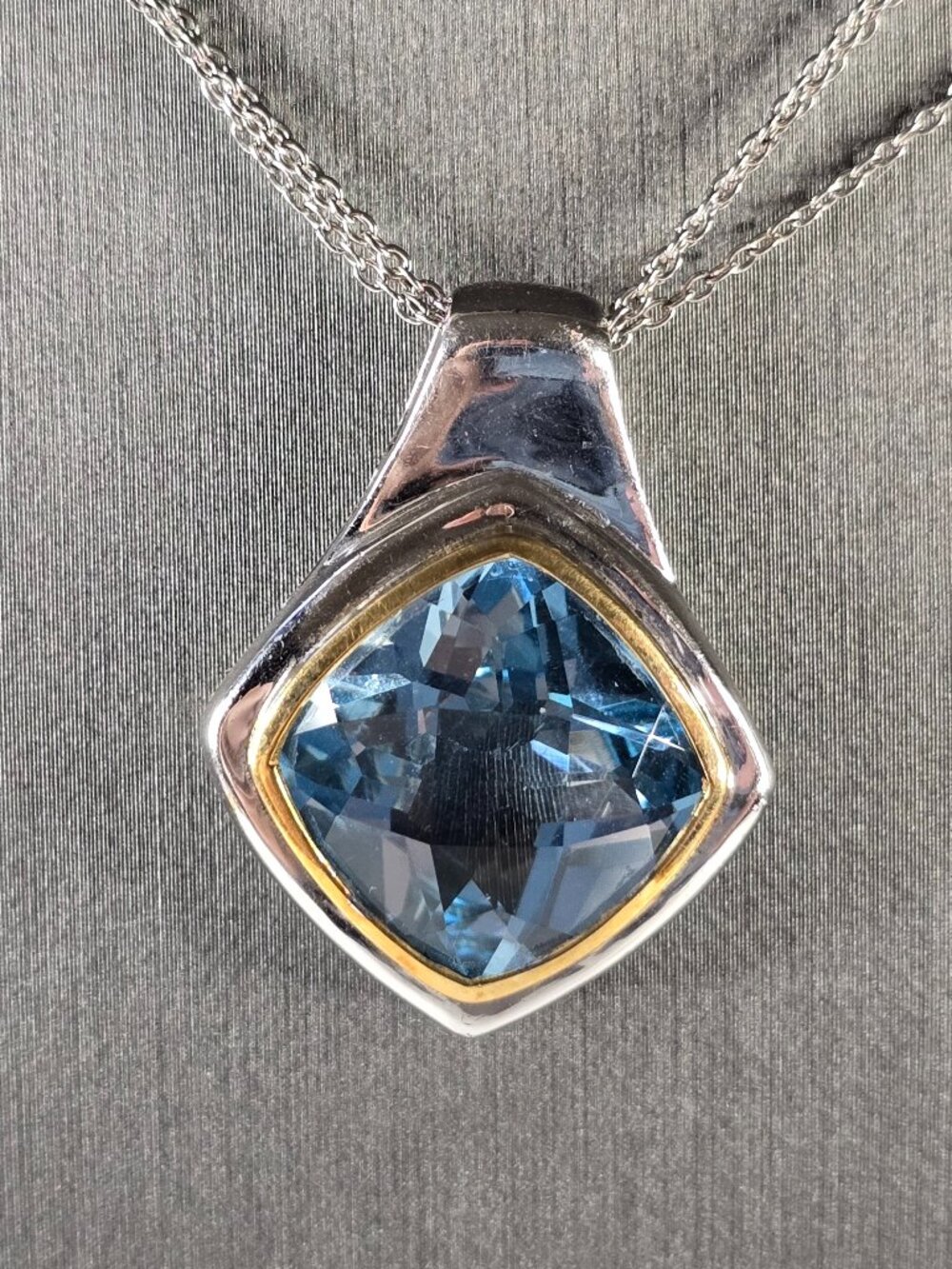 Womens Vintage Estate Sterling Silver Topaz Pendant Necklace 11.9g E1786